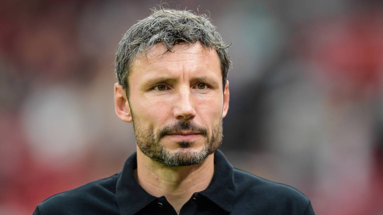 PSV-trainer Mark van Bommel (foto: VI Images).