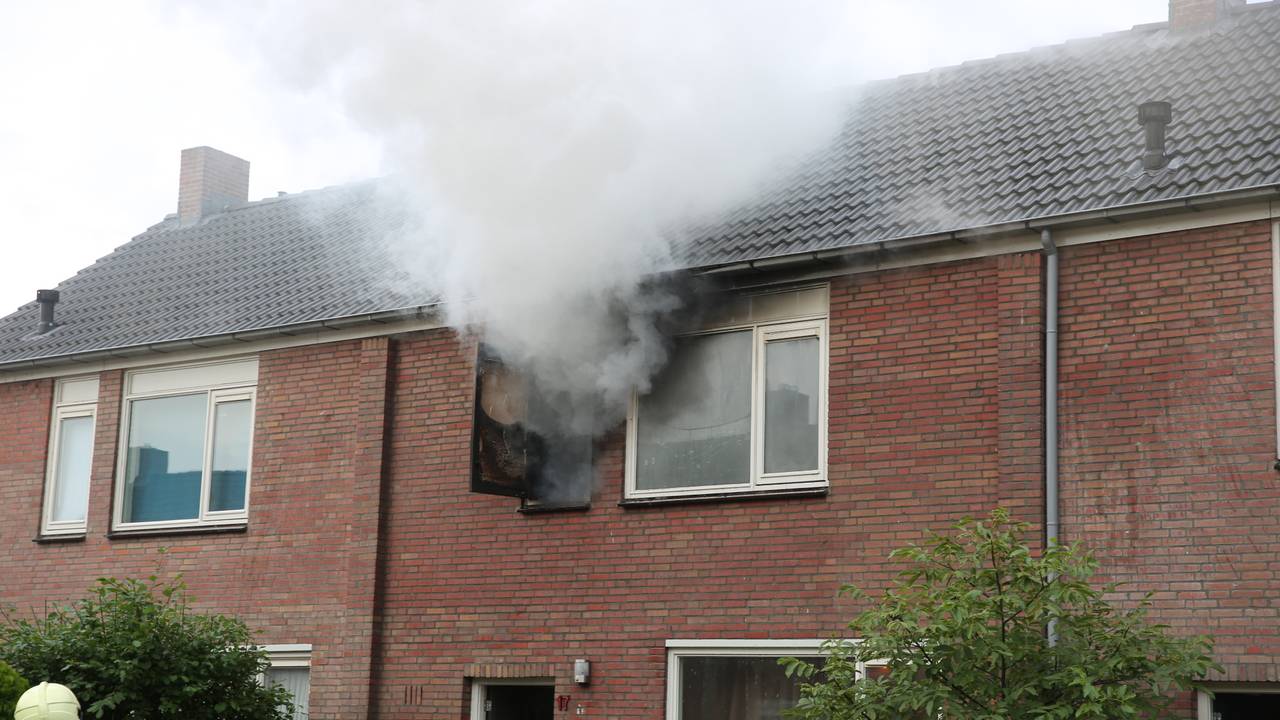 Veel rook bij een brand in huis in Oudenbosch Omroep Brabant