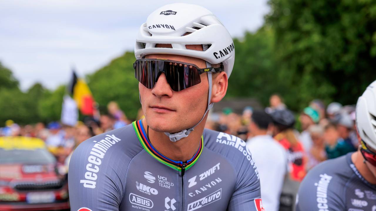 Van der Poel volgende week weer op de fiets: 'Hij is aan de beterende hand'