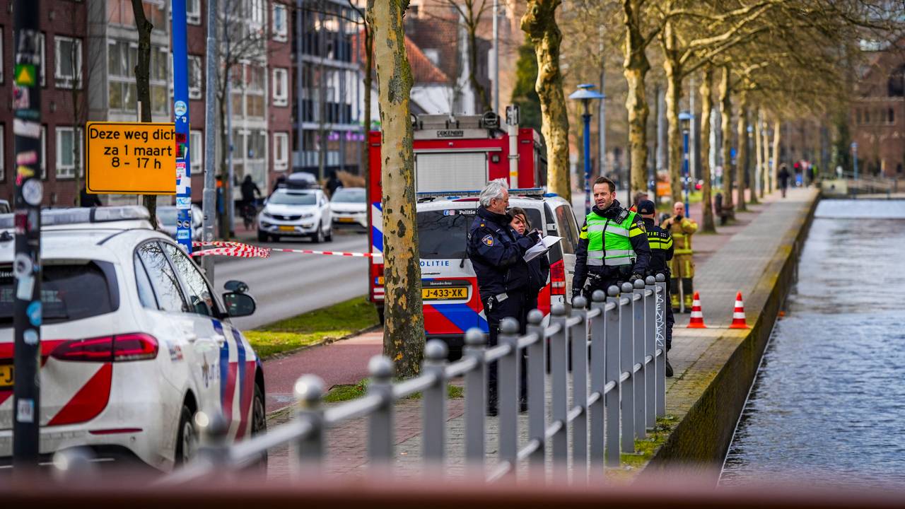 Politie en brandweer worden ingezet (foto: SQ Vision).
