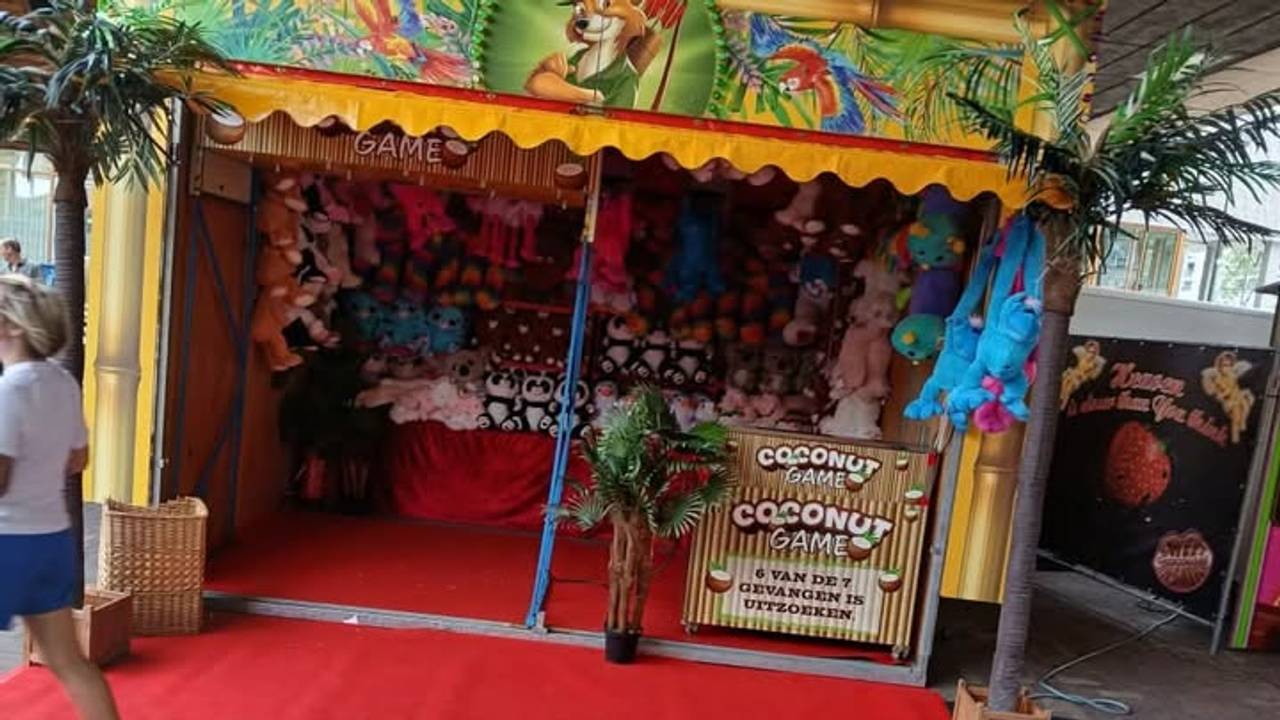 Nog even een knuffel halen bij de Coconut Game (foto: Facebook Franco Hartogs).