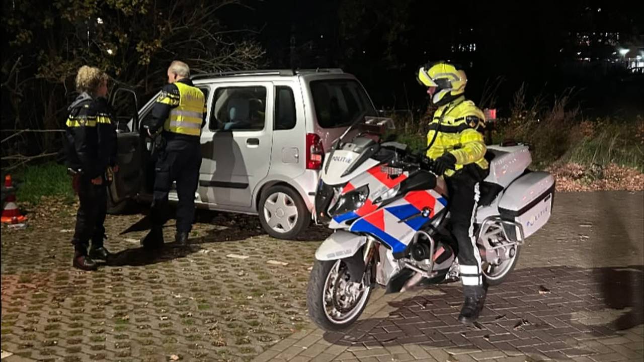 Vier arrestaties en twee auto's in beslag genomen bij grote politiecontrole