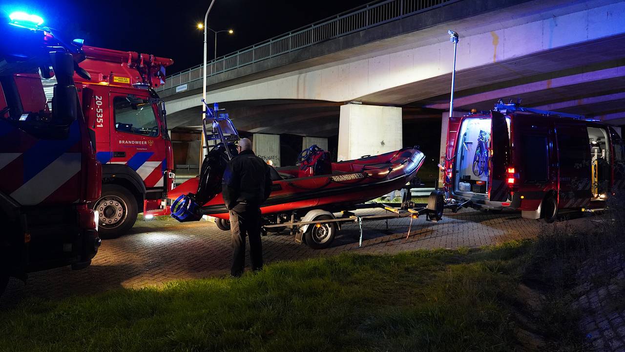 Hulpdiensten zoeken massaal naar vermiste vrouw (foto: Jeroen Stuve/SQ Vision).