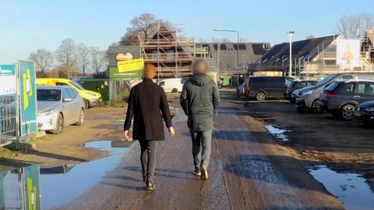 Powned haalt de uitzendingen met Mattias en Steven offline (bron: NPO).