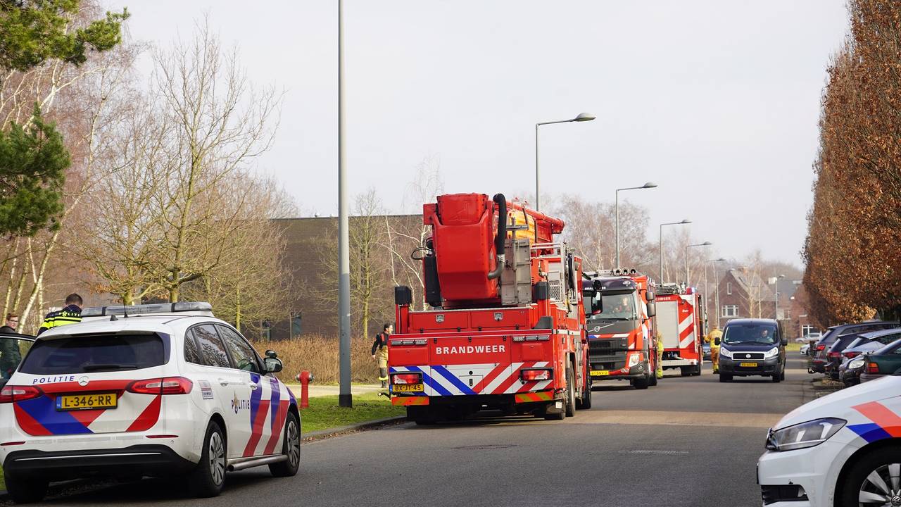 Er werd serieus gereageerd op de melding van een man die was gaan zwemmen in een vijver in Tilburg (foto: Jeroen Stuve/SQ Vision Mediaprodukties).