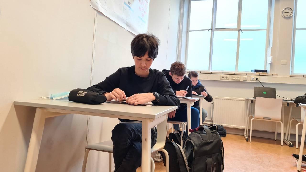 Eindelijk weer leerlingen in de klassen (foto: Noël van Hooft)