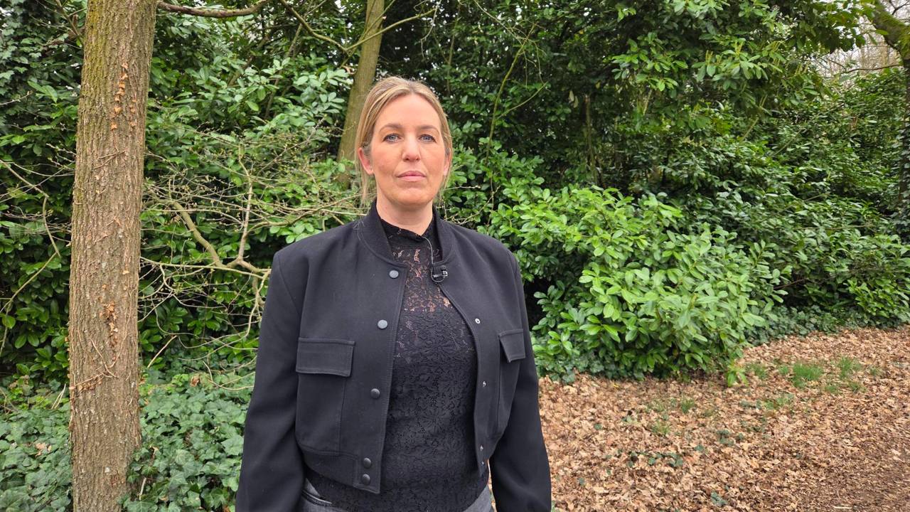 De 16-jarige zoon van Meggy werd bruut mishandeld op honderd meter van het huis van de familie (foto: Omroep Brabant).