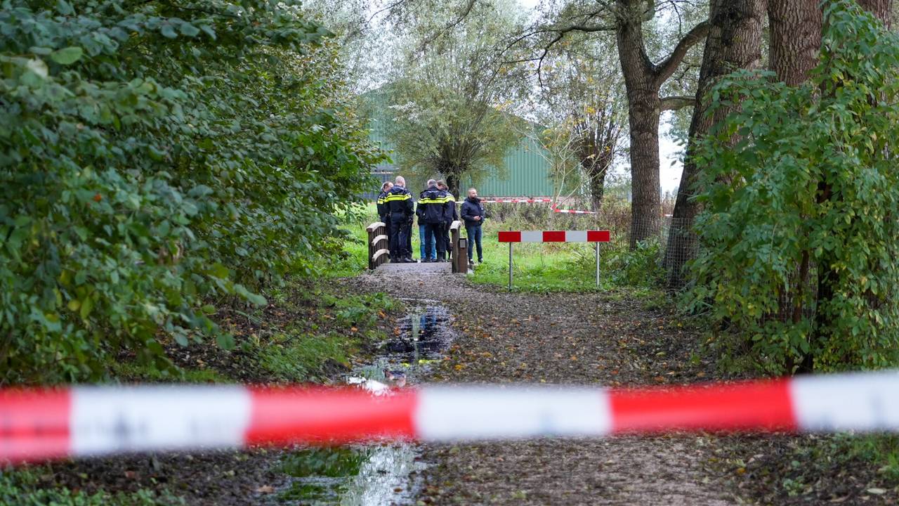 Lifeless Body Discovered in Oss’s Parklaan Pond – Authorities Launch Investigation