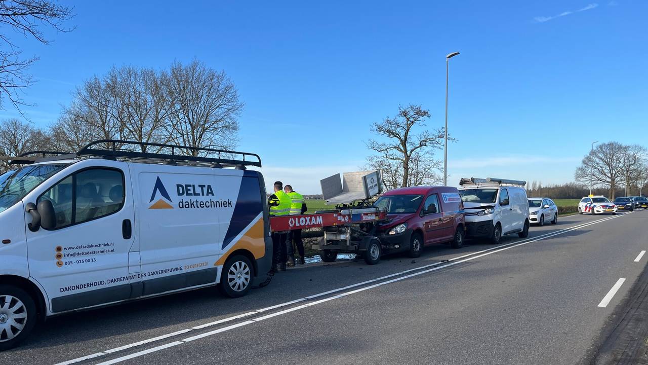 Veel schade door kop-staart botsing (foto: Jeroen Stuve/SQ Vision). 