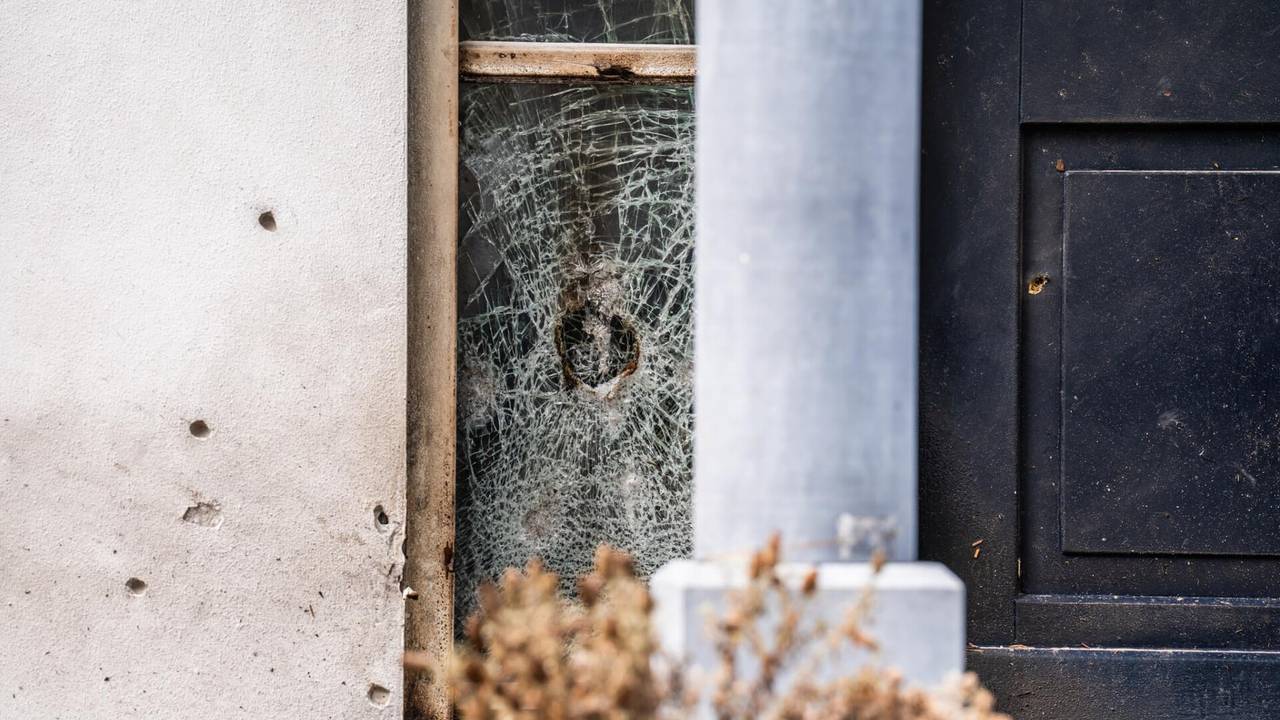 Schade aan het huis in Geldrop (foto; Dave Hendriks/SQ Vision).