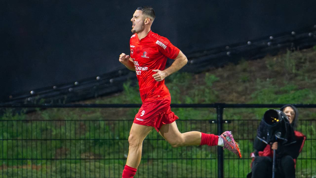 Labinot Bajrami (Helmond Sport): goed voor twee treffers (foto: OrangePictures).