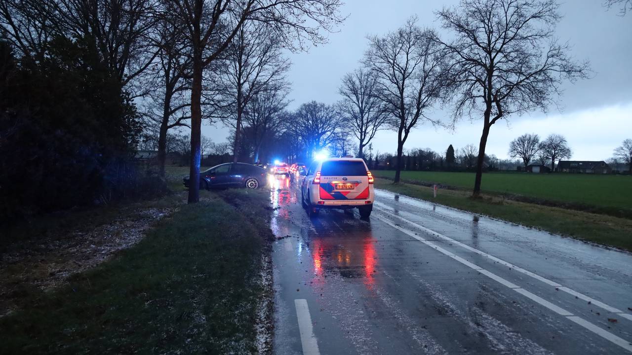 Het ongeluk gebeurde op de Peelweg in Zeeland (foto: Kevin Kanters/SQ Vision).