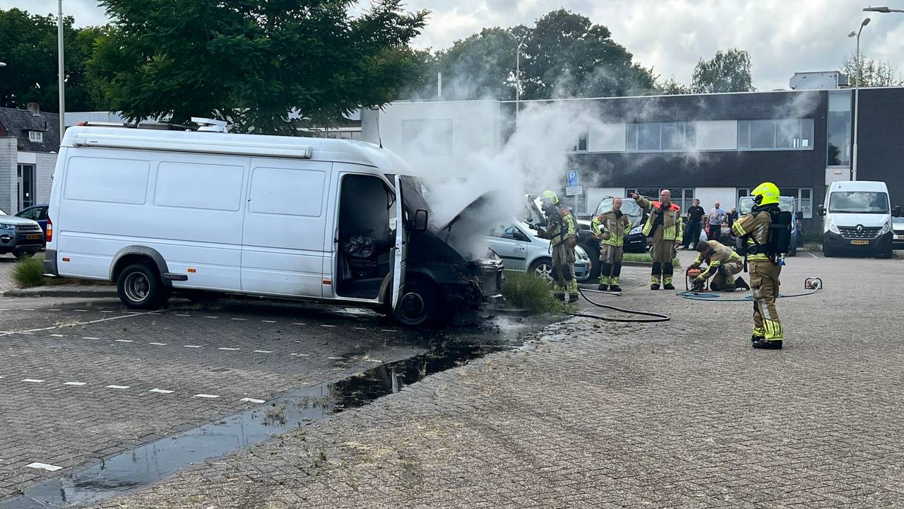 Camper door brand verwoest in Roosendaal (Foto: Christian Traets/SQ Vision)