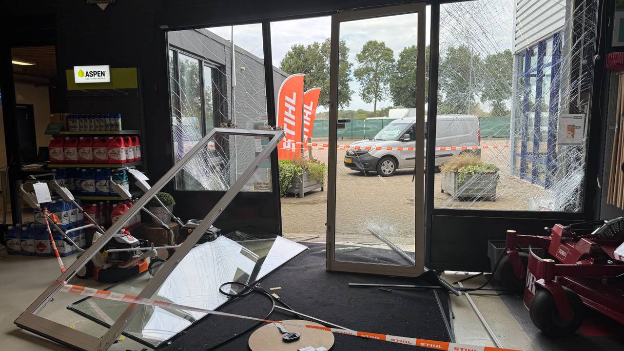 De schade aan de winkel is enorm (foto: Omroep Brabant).