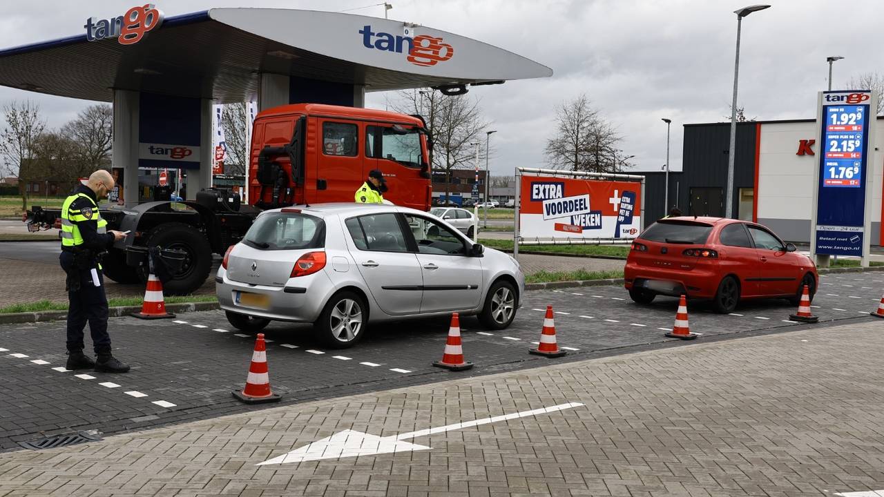 Politiecontrole in Cuijk (Foto: SK-Media/SQ Vision)
