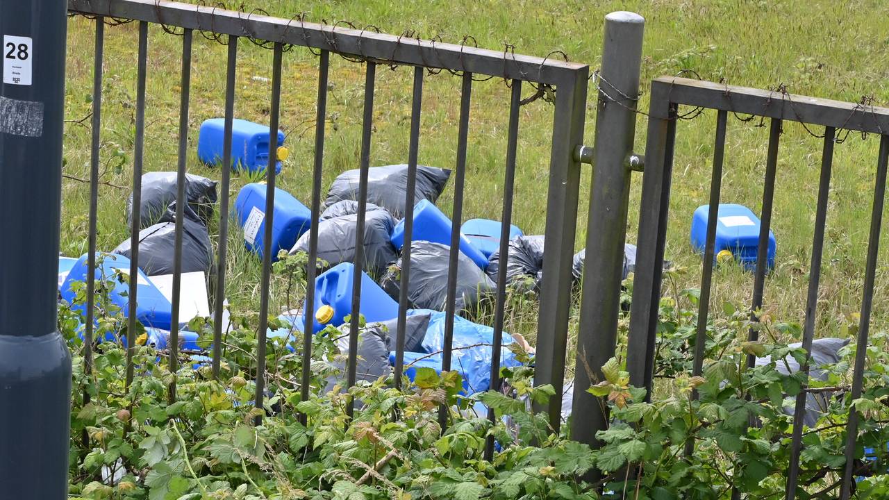 De vaten werden gevonden aan de Markkaxde in Breda (foto: Perry Roovers/SQ Vision).