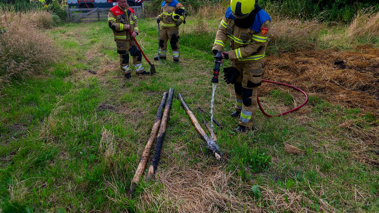 Hooimijt in brand (Foto: Gabor Heeres/SQ Vision)