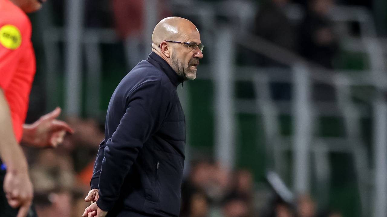 PSV-trainer Peter Bosz. (Foto: Pieter van der Woude/Orange Pictures)