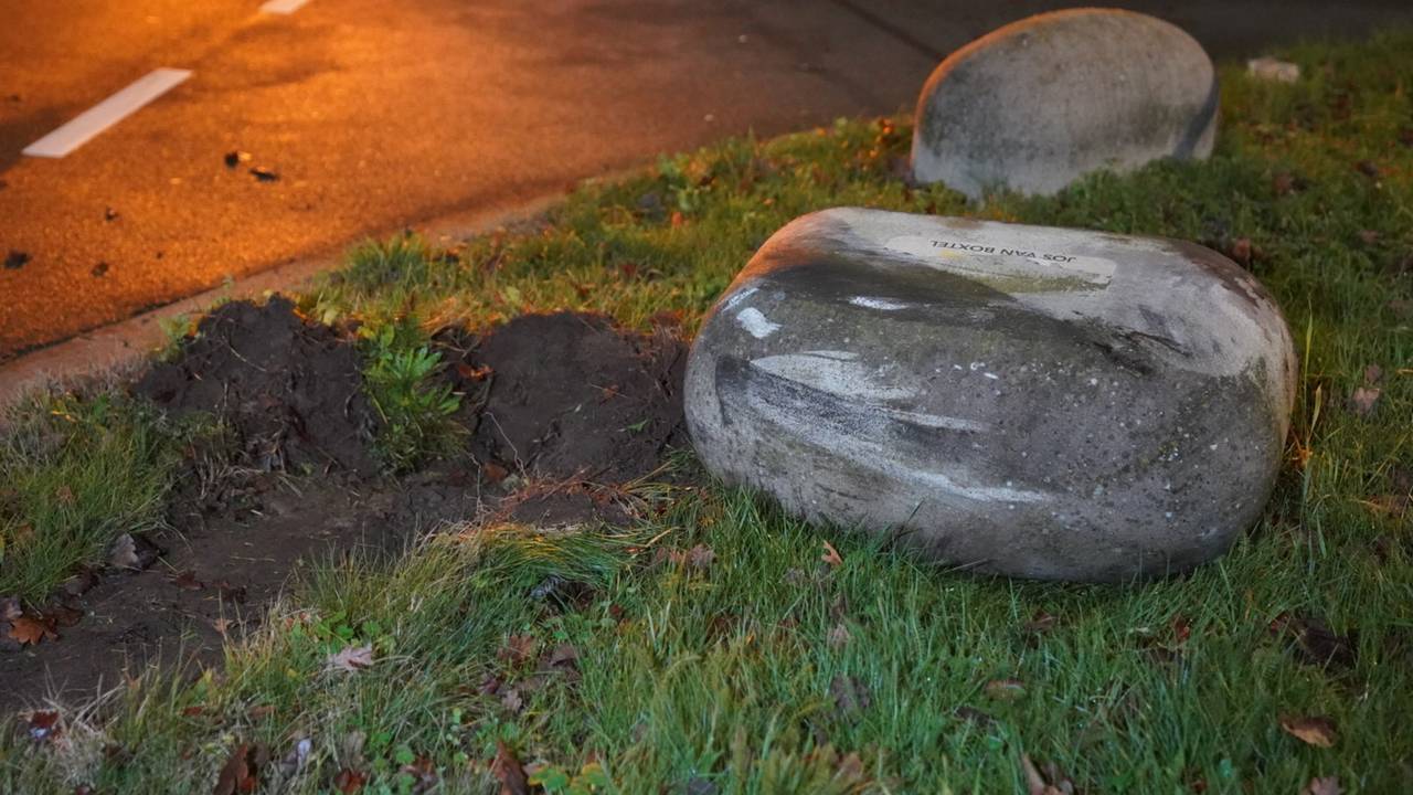 Een van de 'varkensruggen' die uit de grond werd gereden (foto: Bart Meesters / SQ Vision).