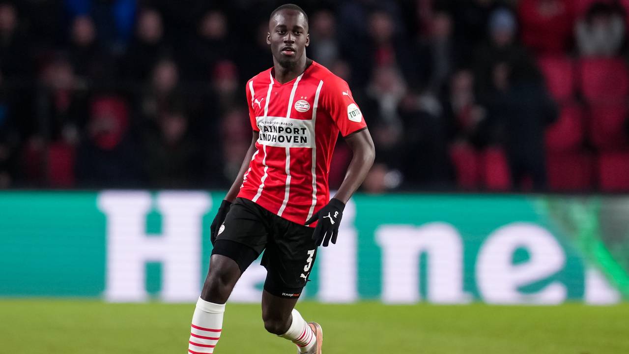 Teze voor het eerst opgeroepen voor het Nederlands elftal