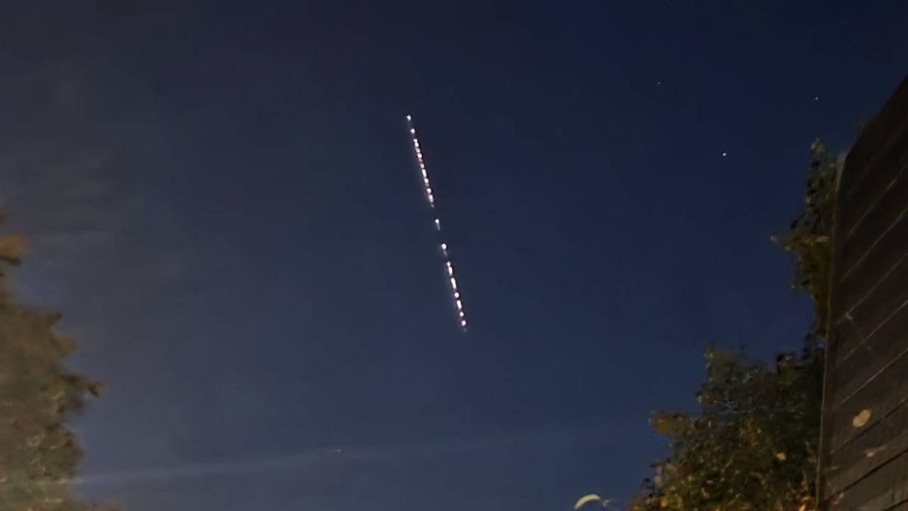 Een lichtjesslinger was donderdagochtend te zien in Brabant (foto: Willem de Nennie).