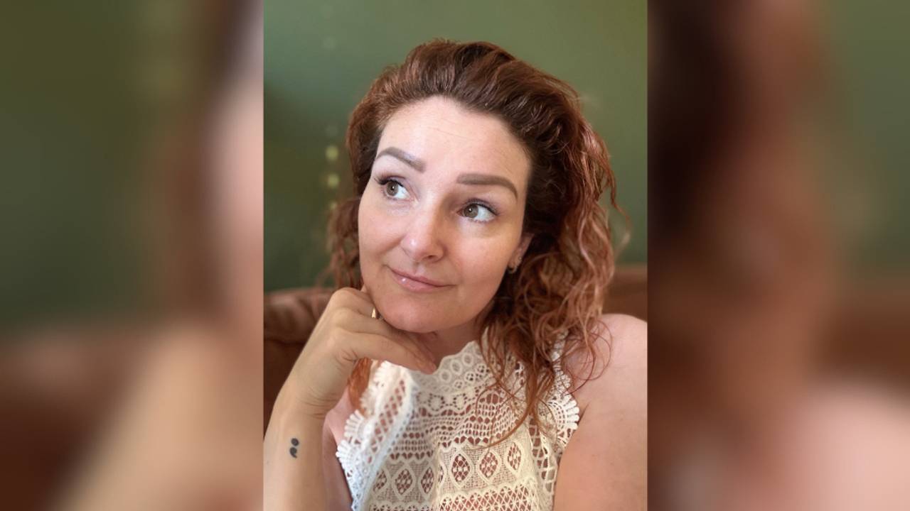 Janneke schrijft verder aan haar leven dankzij deze tattoo (privéfoto).