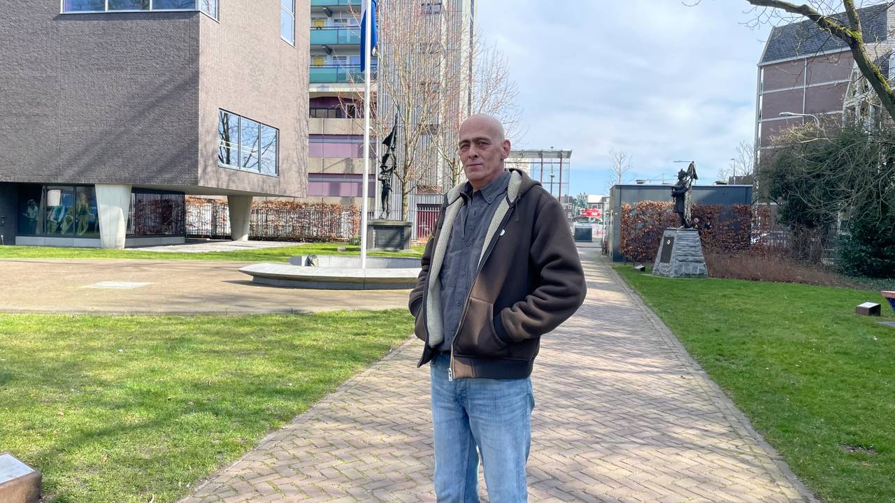 Jeroen van der Waaij in het Vrijheidspark in Tilburg (foto: Tom van den Oetelaar).