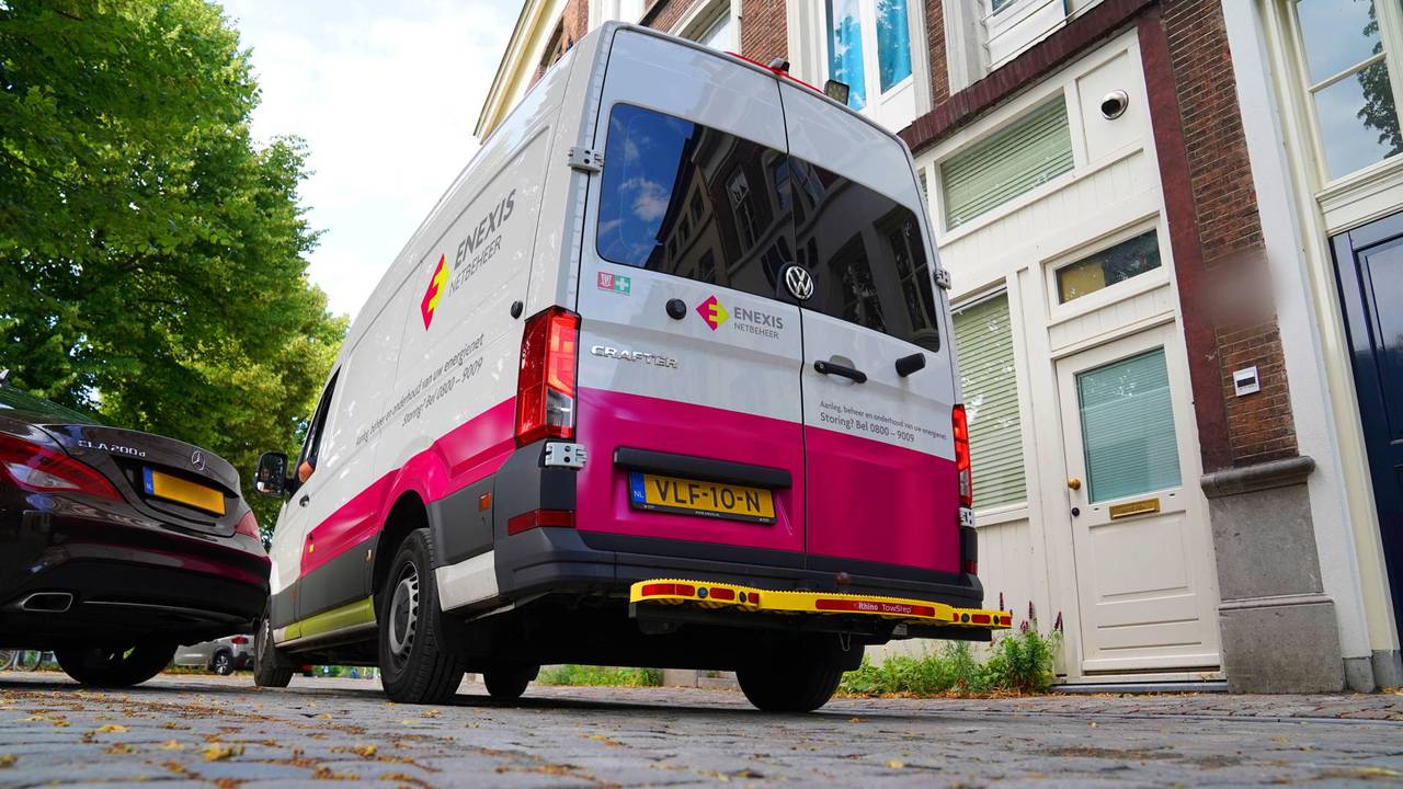 Een busje van Enexis (archieffoto: Bart Meesters/Meesters Multi Media/Persbureau Heitink).