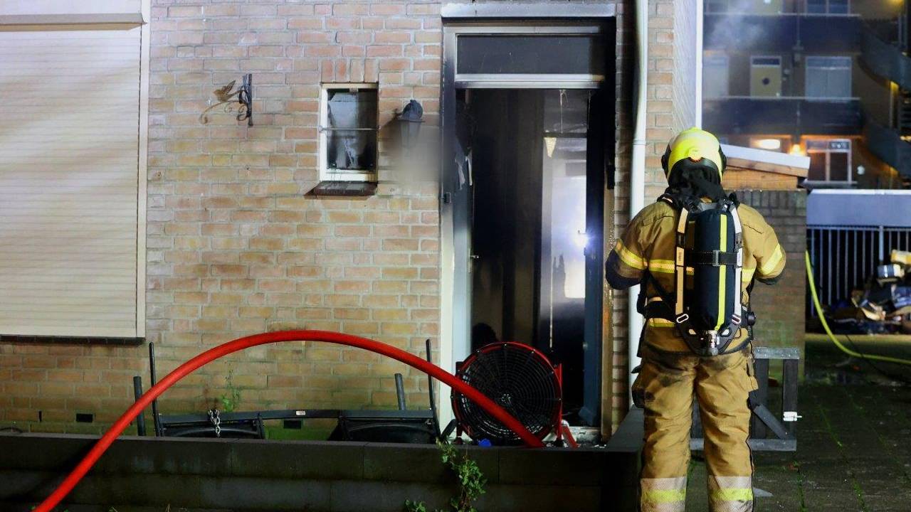 Het bleef nog lang roken (foto: Bart Meesters/Meesters Multi Media/SQ Vision).