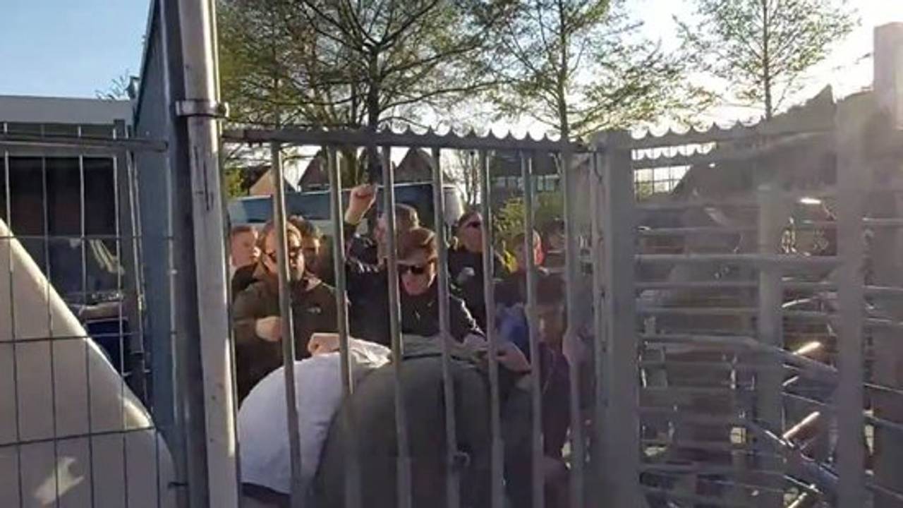 Het is niet voor het eerst dat fans van Kozakken Boys zich hebben misdragen (foto: RTV Utrecht).