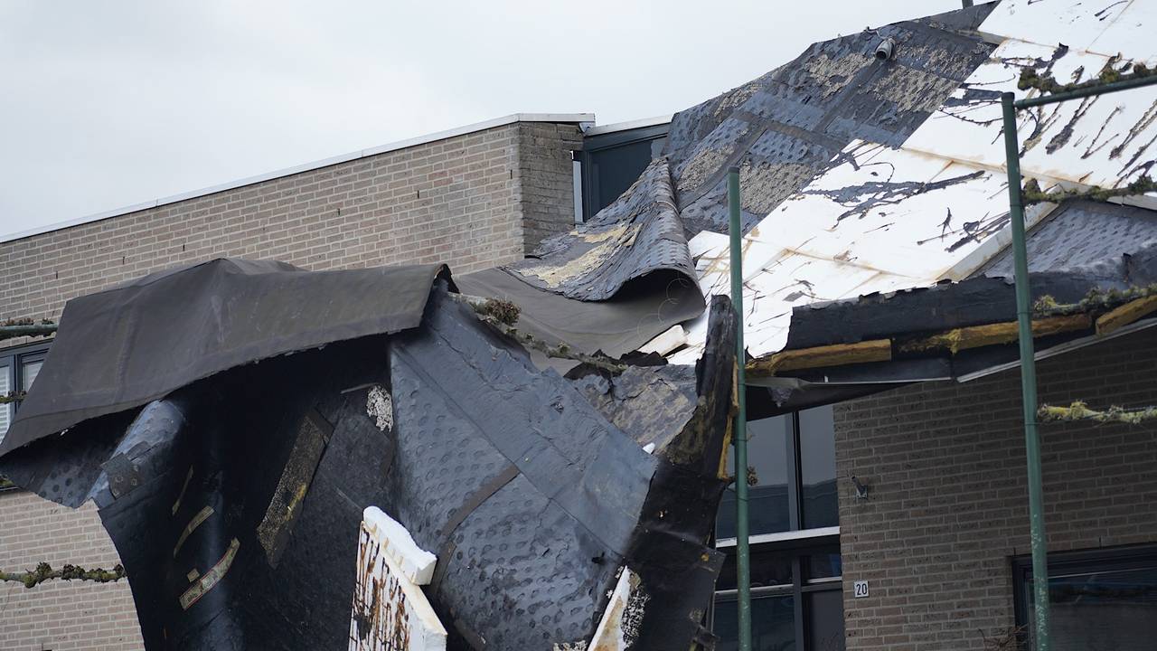 De schade in Dongen is aanzienlijk (foto: Jeroen Struve/SQ Vision).