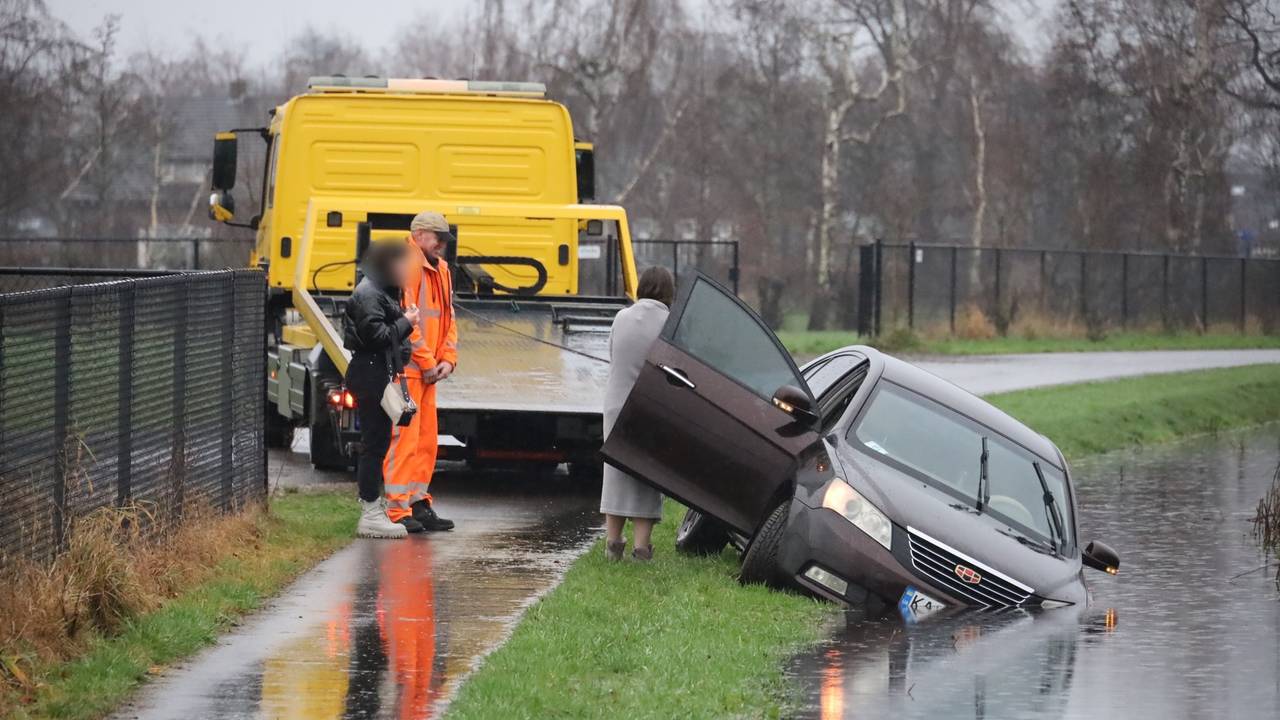 Het ging mis op de parallelweg van de 605 bij Boekel (foto: Kevin Kanters/SQ Vision).