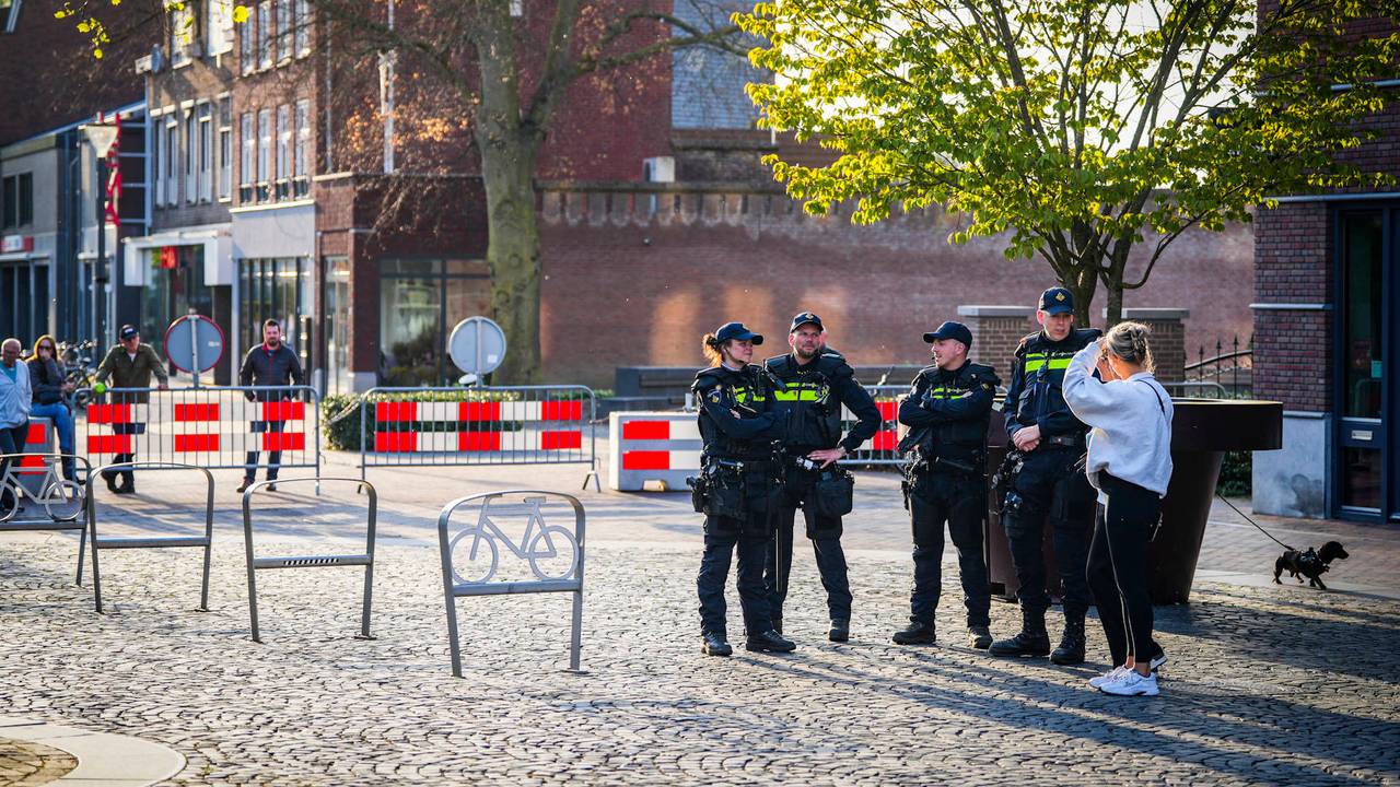 Er waren veel agenten op de been (Persbureau Heitink).