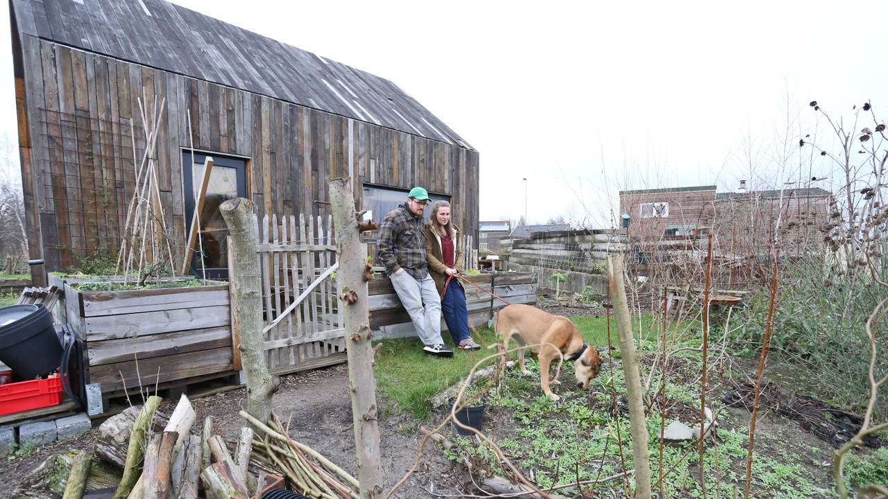 Het tiny house van Lisa en Jasper in Minitopia in Den Bosch (foto's: Karin Kamp en Lobke Kapteijns).