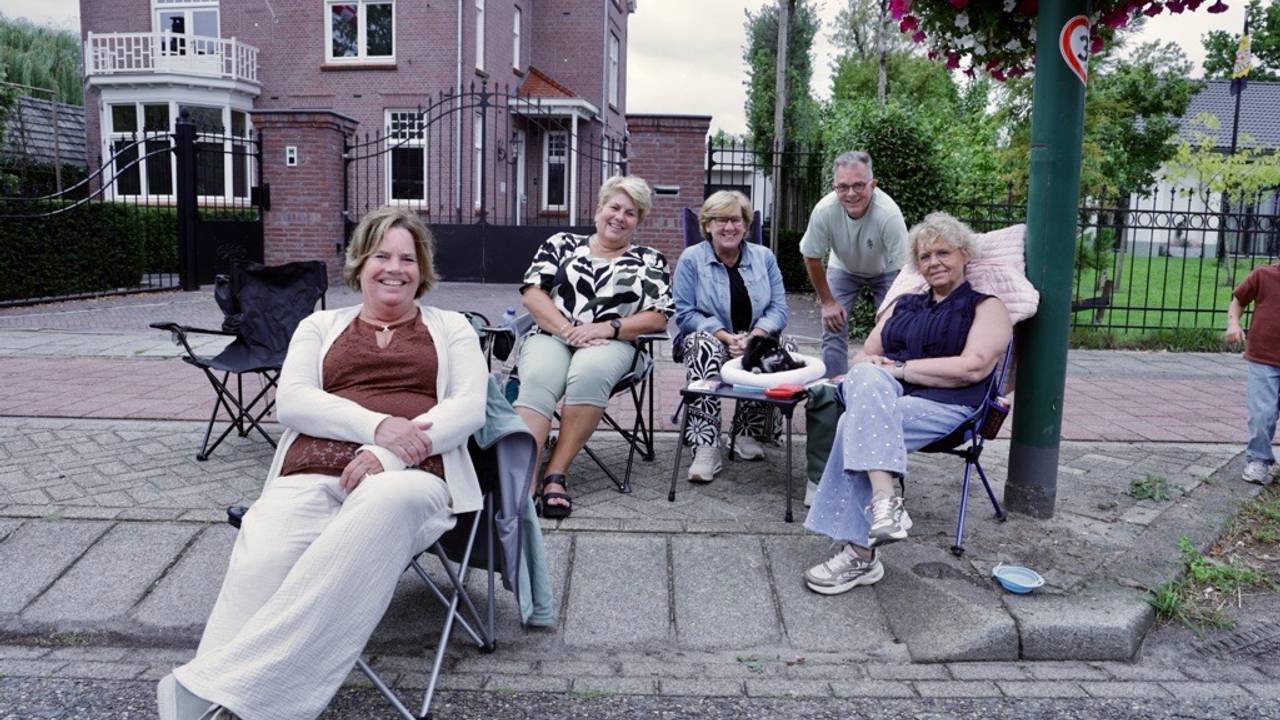 Deze bezoekers van de Brabantsedag zitten er al klaar voor (foto: Lobke Kapteijns).