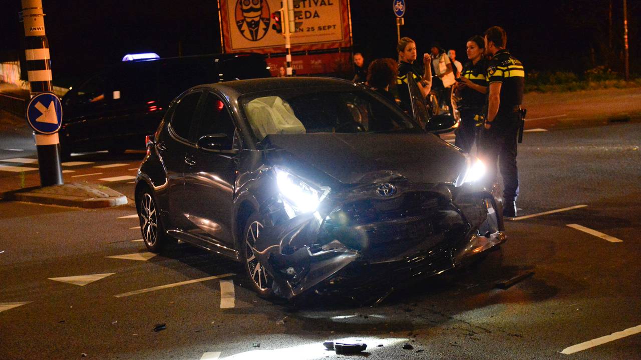 Eén van de beschadigde auto's (foto: Perry Roovers/SQ Vision Mediaprodukties).