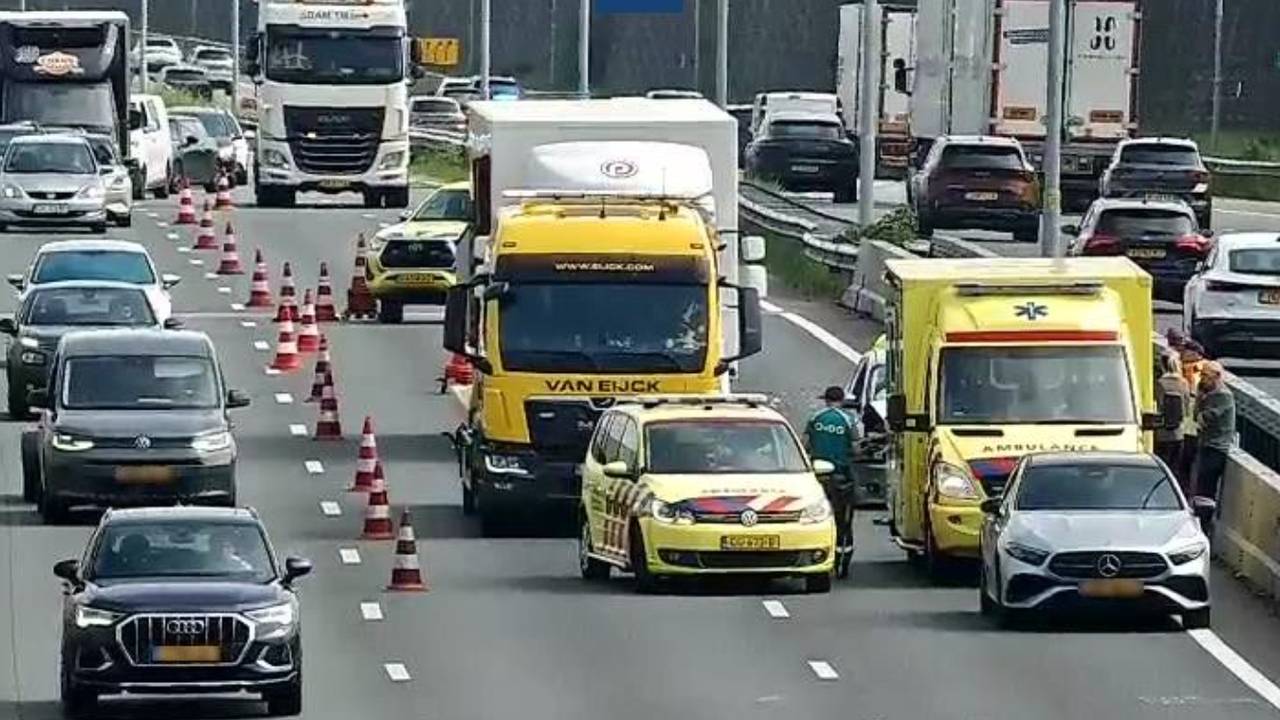 Ongeluk op de A2 (foto: Rijkswaterstaat). 