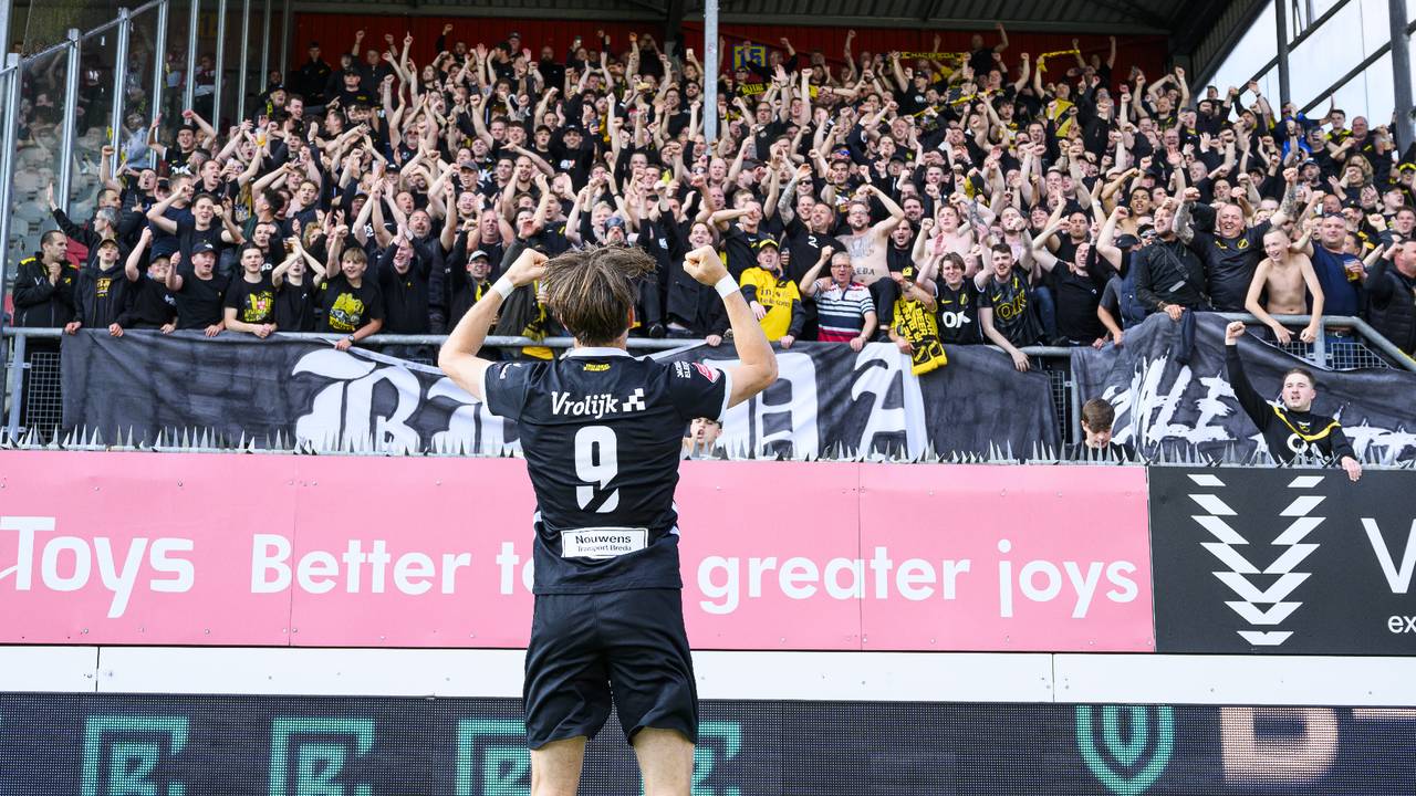 NAC-spits Sigurd Haugen voor het uitvak bij FC Emmen (foto: ANP, Cor Lasker).
