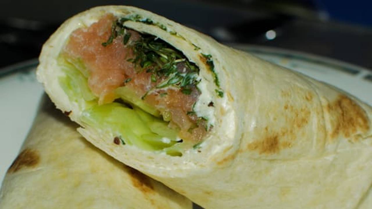 Een zalmwrap (foto: Jumbo).