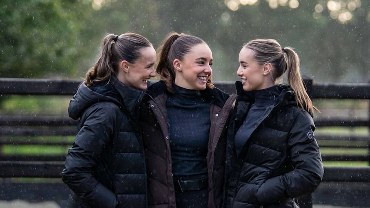 Nina, Evi en Sofie van Rooij (foto: Luka Raaijmakers).