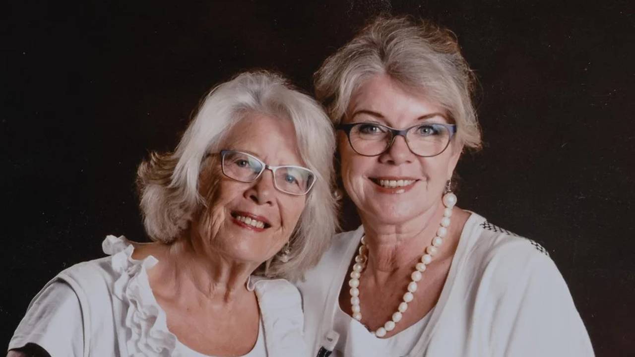 Jeane en haar dochter Mado (foto: Martin Mooij).