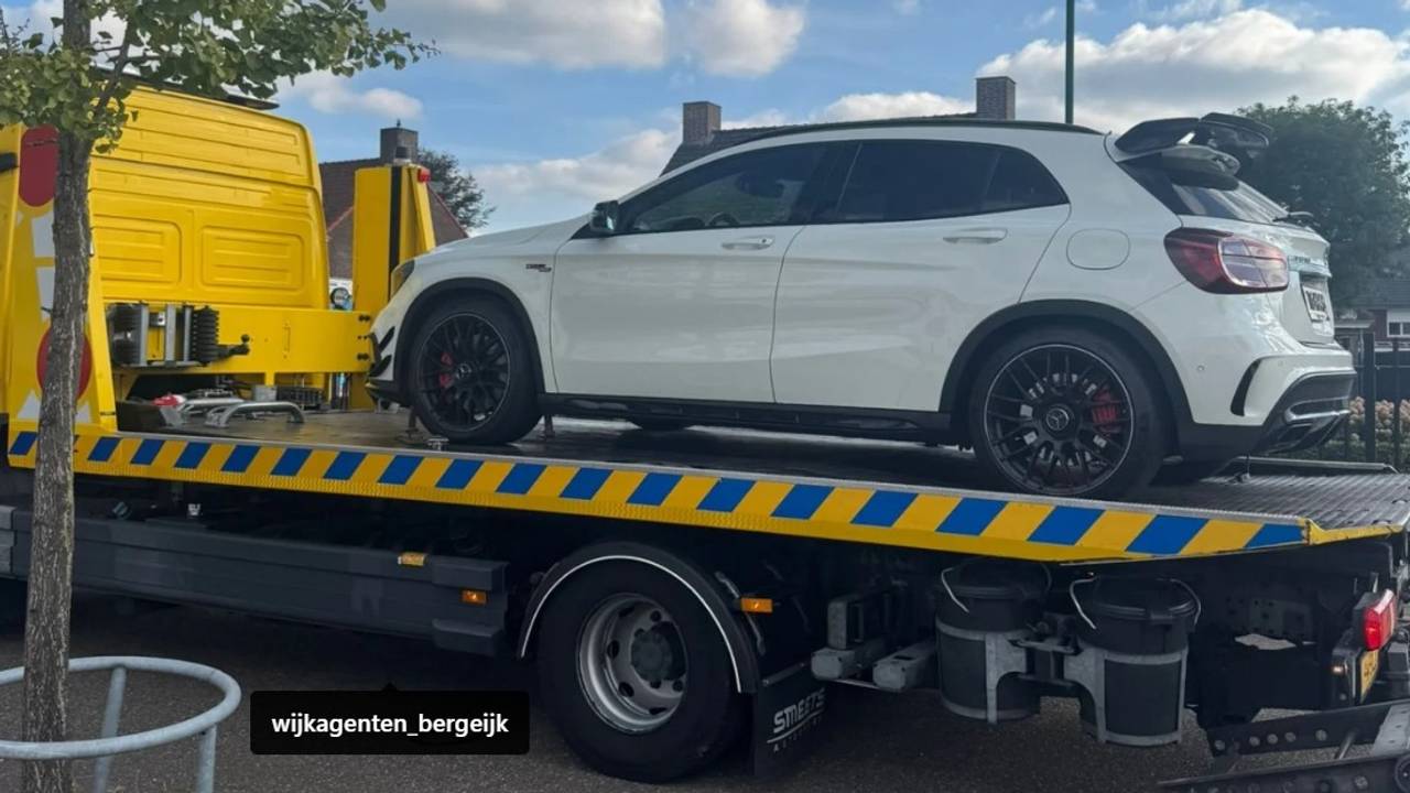 Eén auto die in beslag is genomen (foto: Wijkagenten Eersel Instagram).