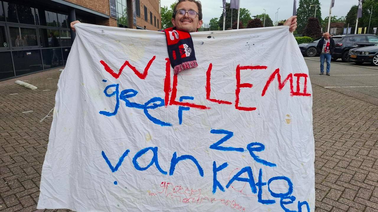 Supporter Martijn denkt dat Willem II met 4-0 gaat winnen (foto: Leon Voskamp).