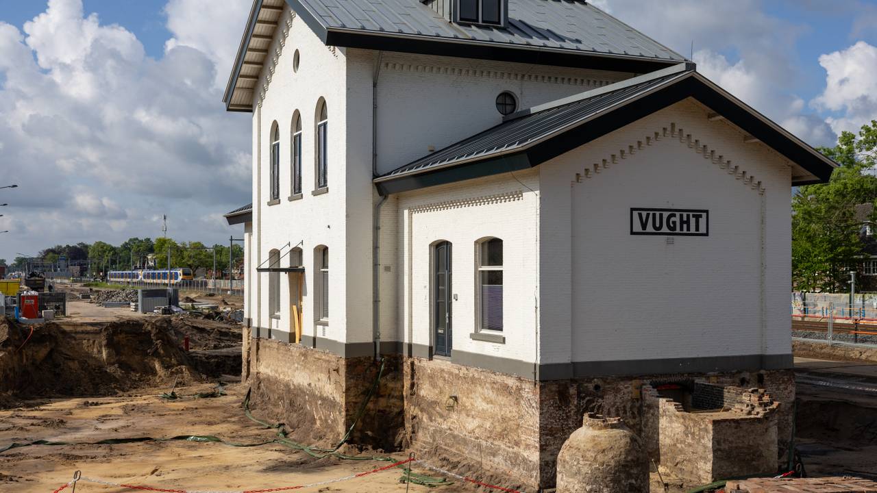 Het uitgegraven stationsgebouw in Vught (foto: Michel Haubrich).