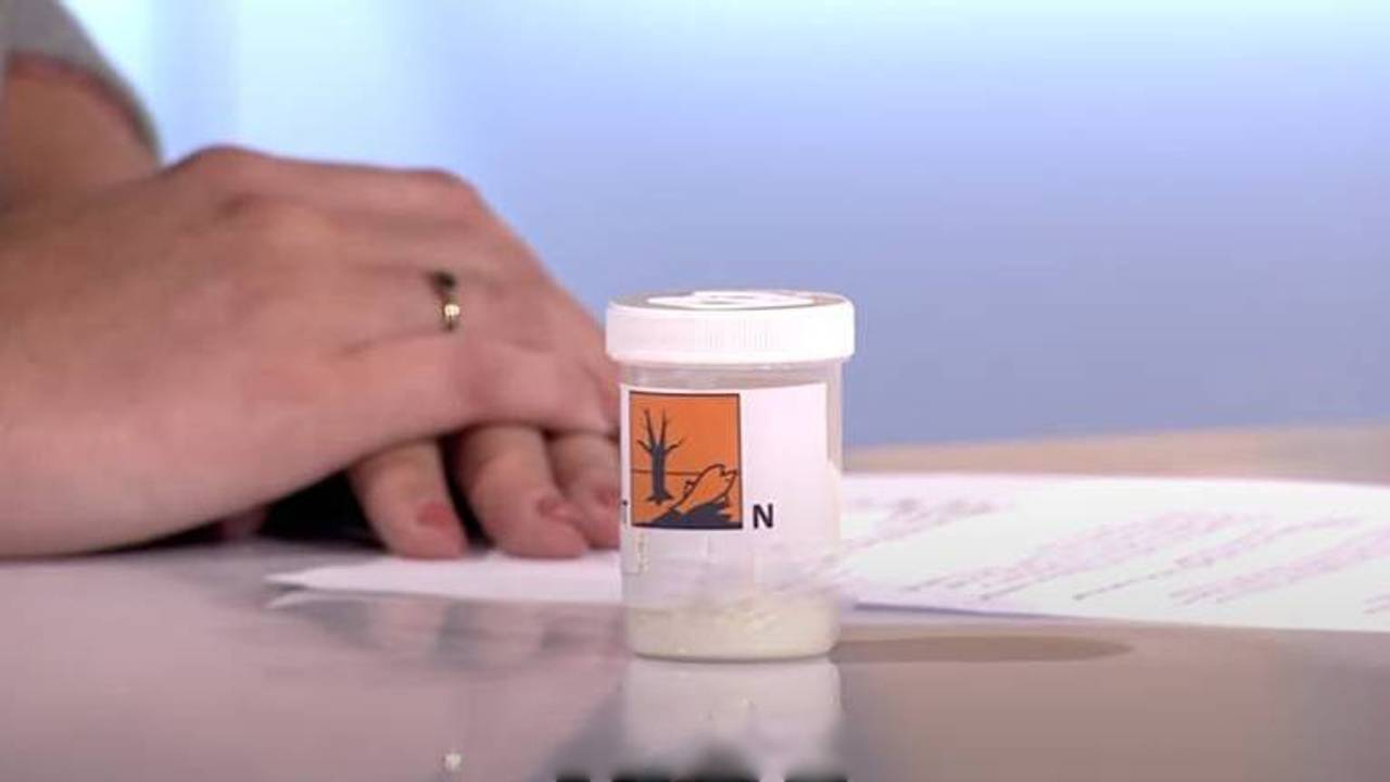 Een potje met zelfmoordpoeder.