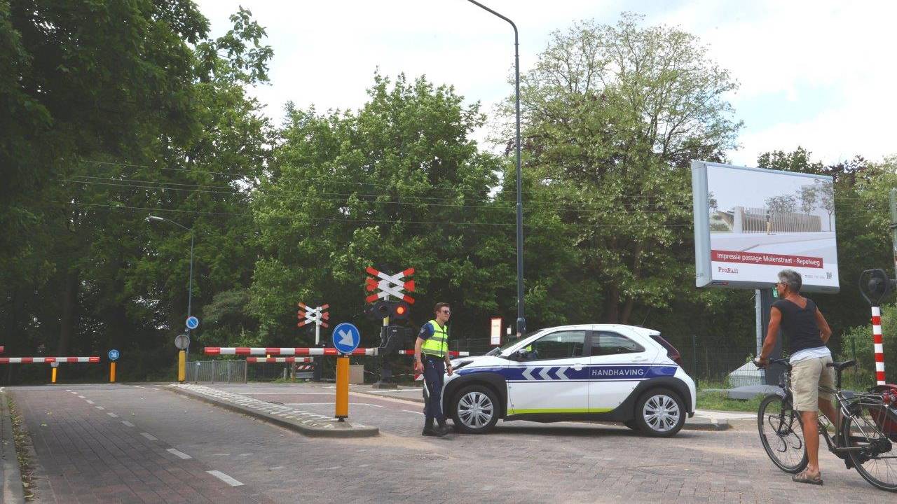 Urenlang problemen op het spoor tussen Den Bosch en Eindhoven na aanrijding.