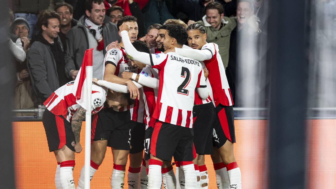 Kranten euforisch na winst PSV op Napoli: 'Ongekend pak op de broek'