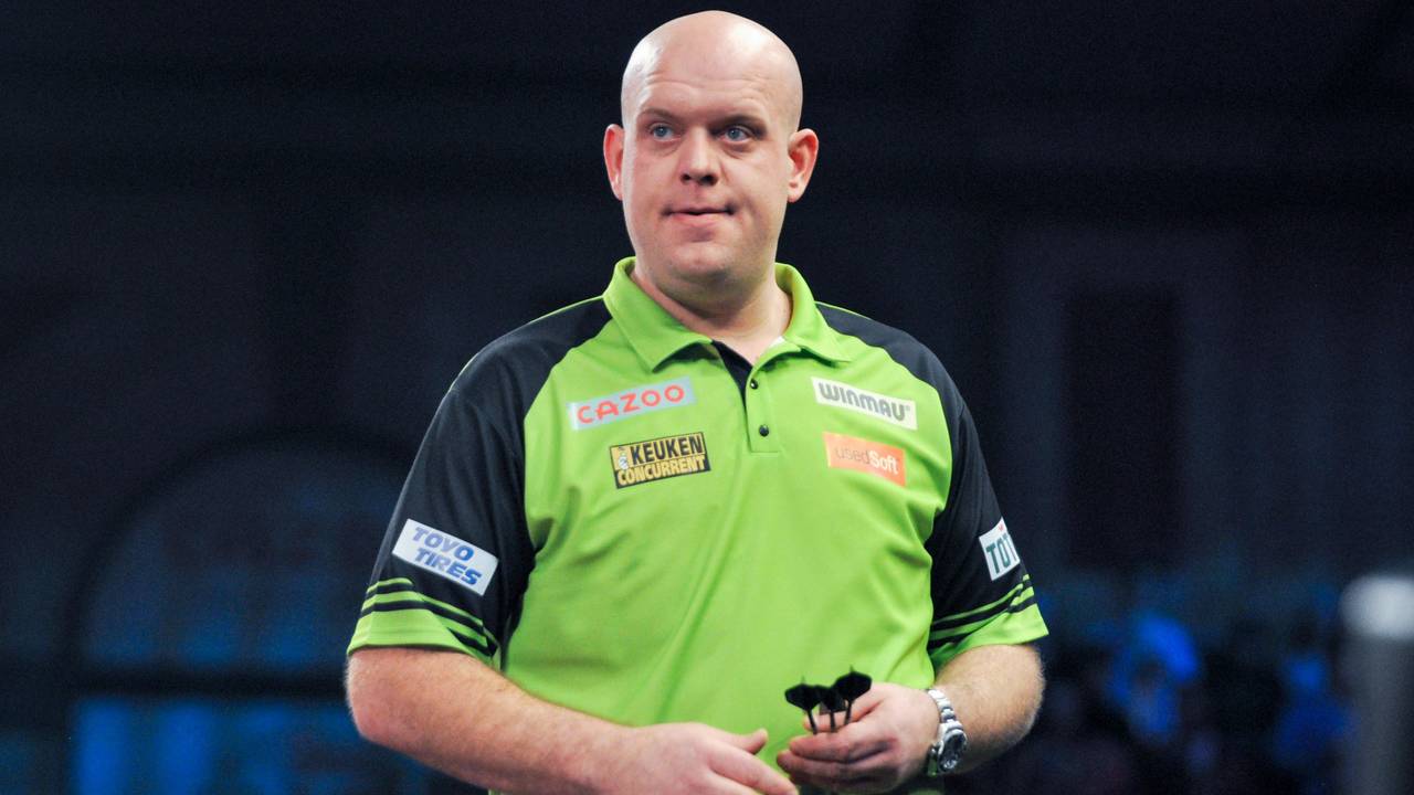 Michael van Gerwen tijdens het WK Darts, eind december (foto: OrangePictures).