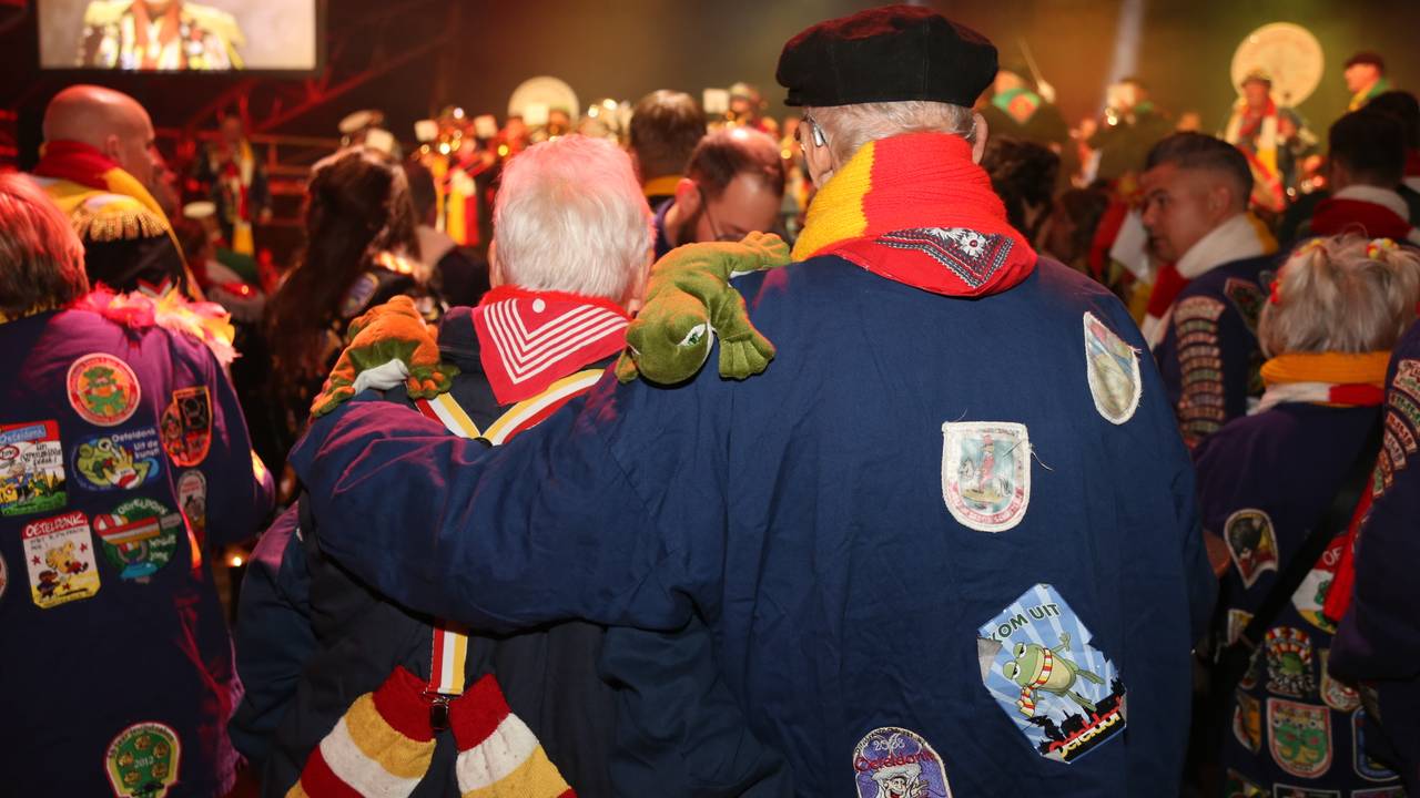 Met Carnaval Gaan We Massaal De Drukte In: ‘Het Zal Je Even Duizelen ...