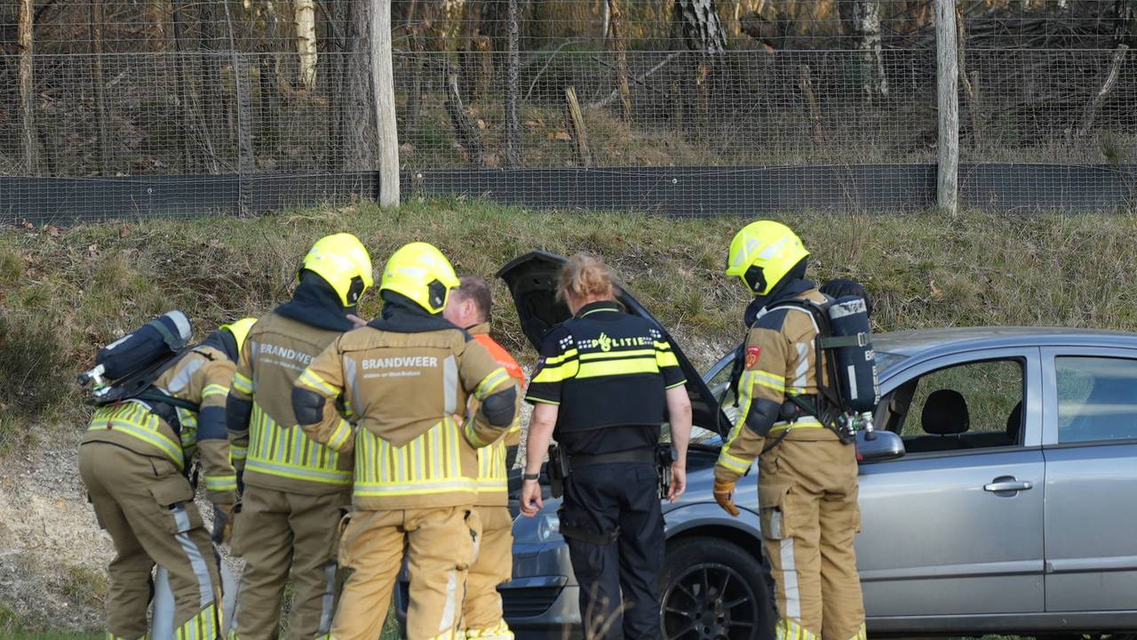 Brandweer en politie rukten uit (foto: Erik Haverhals/SQ Vision).